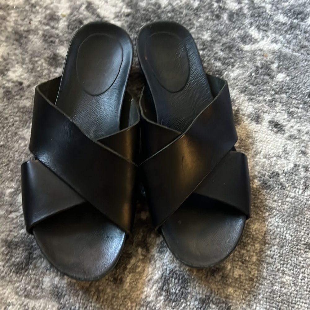 Italian genuine leather slipper